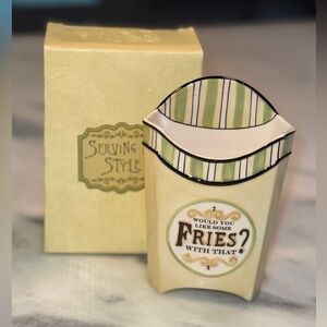 Grasslands Road by Amscan Ceramic Vase French Fry Container